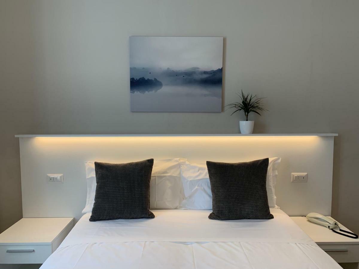 Hotel Loveno Menaggio Eksteriør billede